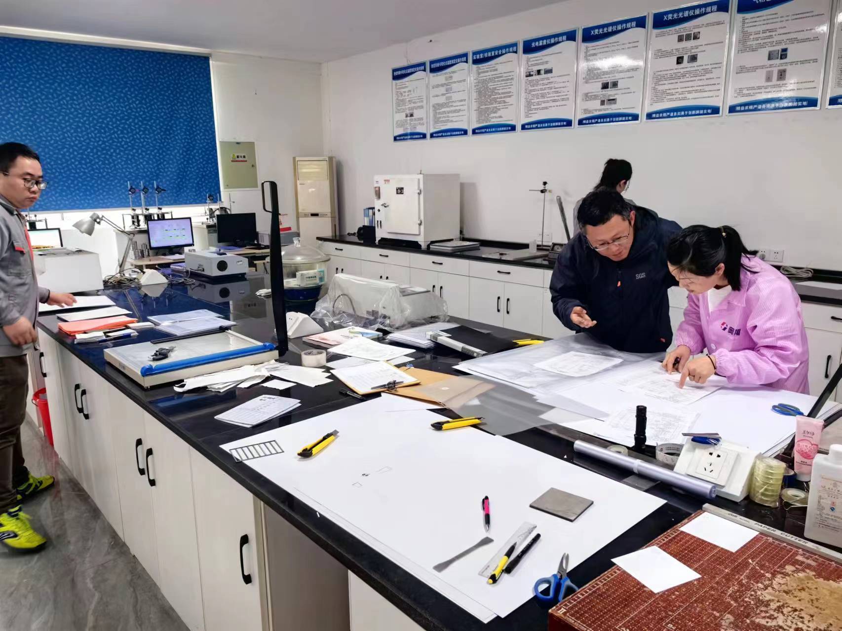 00abebc1084a717d6347dcb2ab918d0