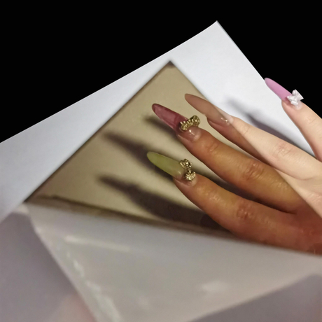 Fiche de PC transparent colorée haut de brillance personnalisée pour les utilisations décoratives